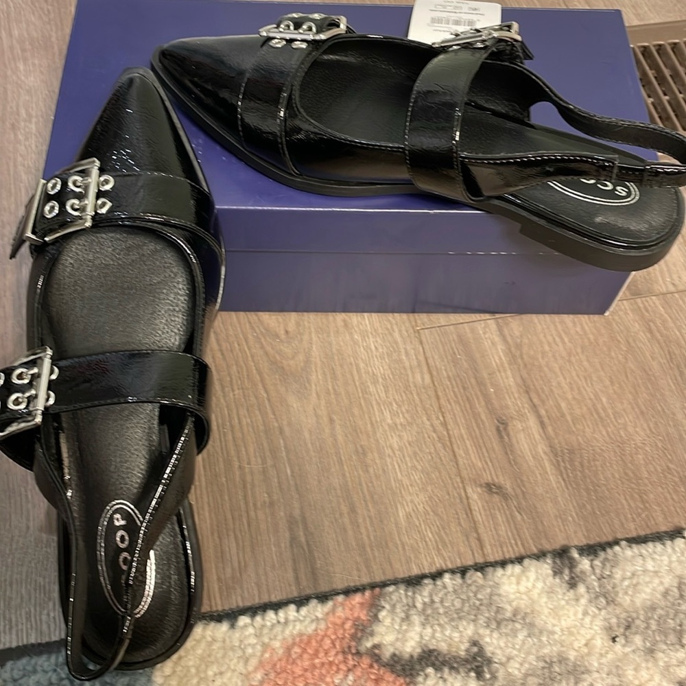 NWT- Flat, Black, Sling Flats